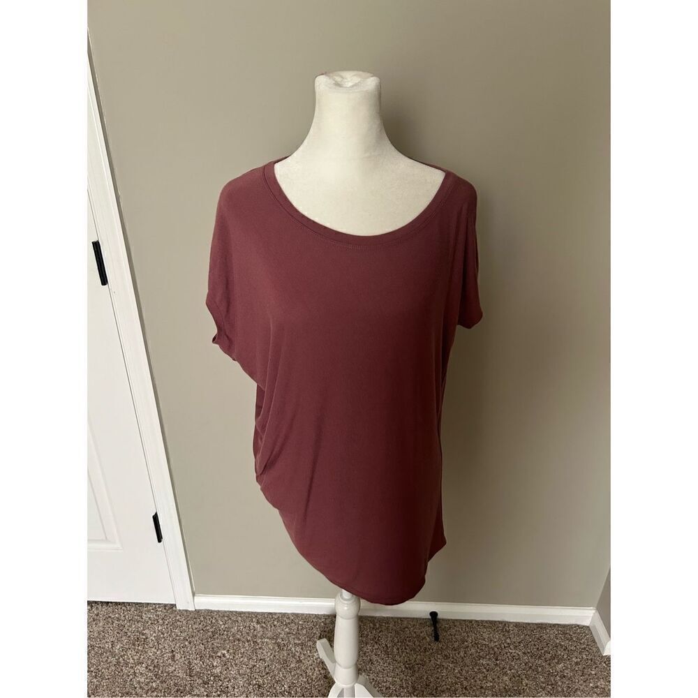 Athleta T-Shirt Size Small